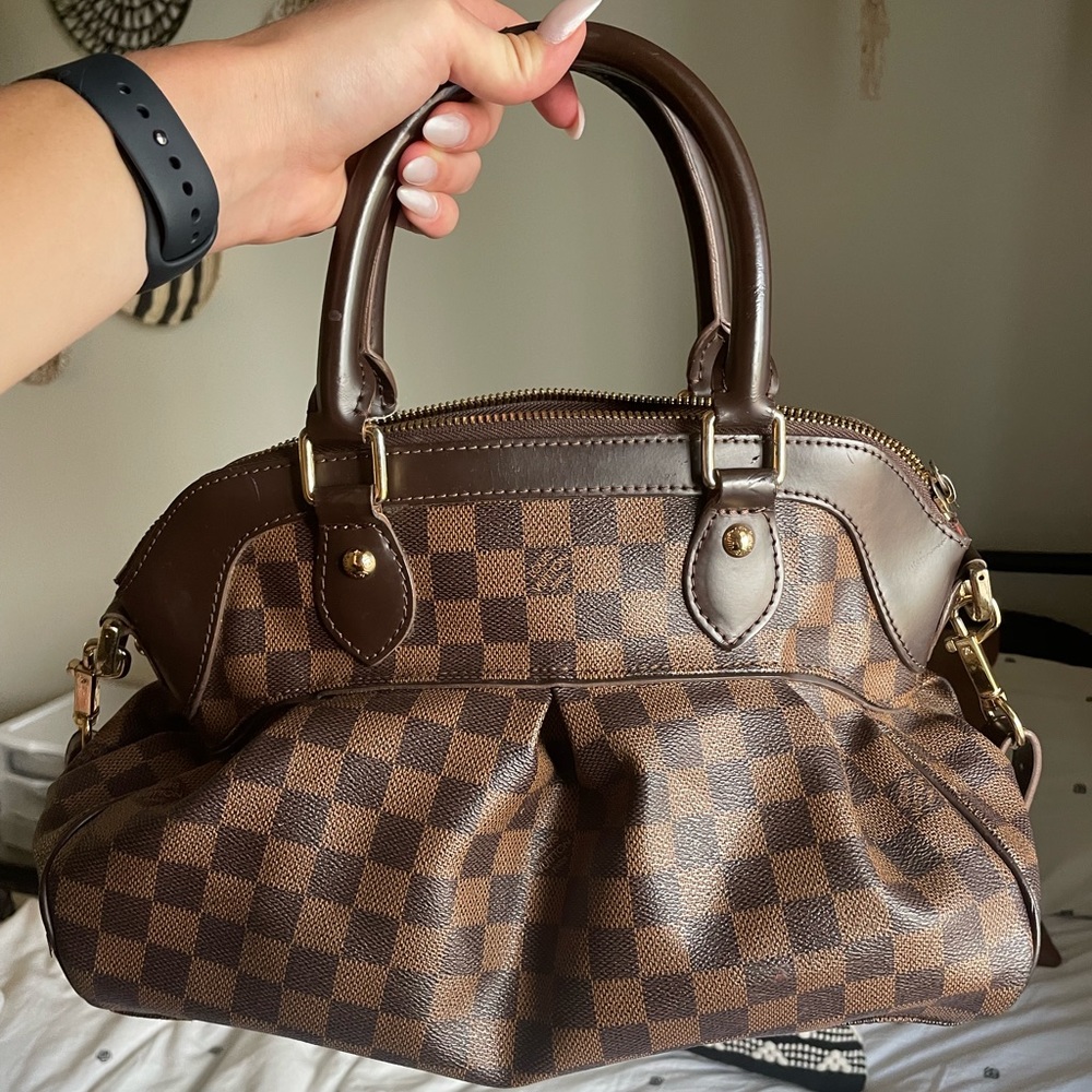 Brown checked purse